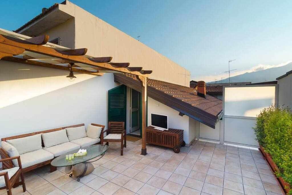 Casa Delle Zammare Fronte Mare Centro Storico Villa Riposto Exterior foto
