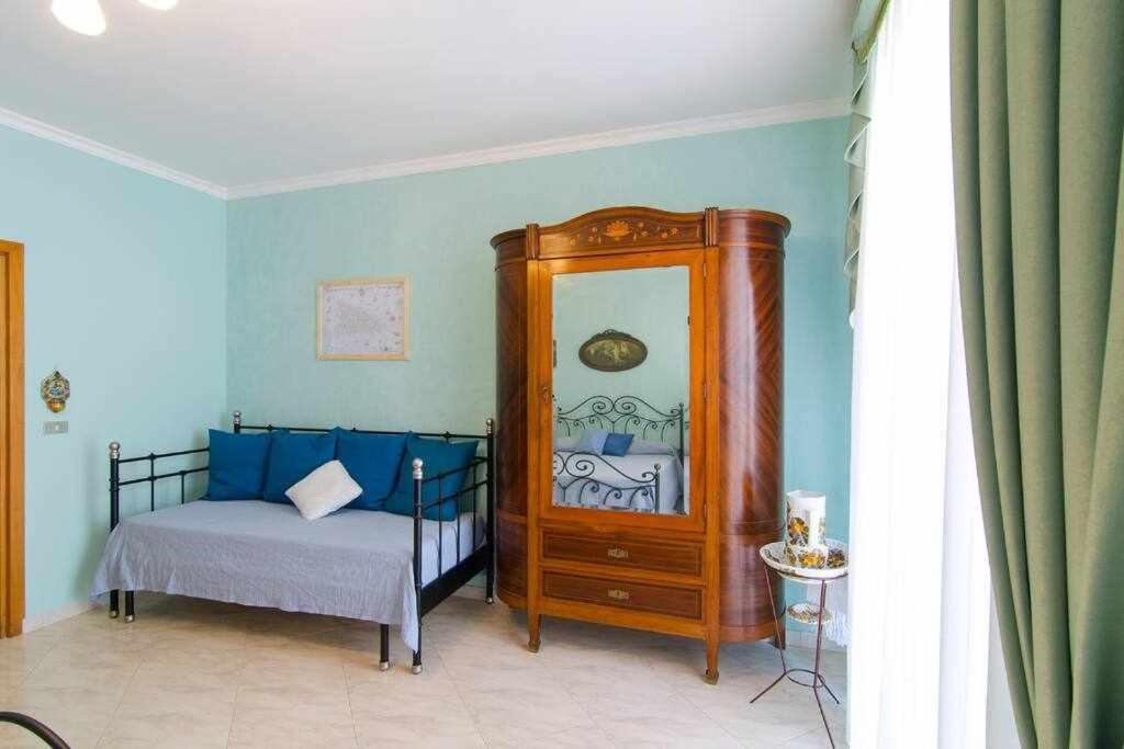 Casa Delle Zammare Fronte Mare Centro Storico Villa Riposto Exterior foto